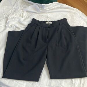 Abercrombie Sloane Pant Black in size 26/2s
